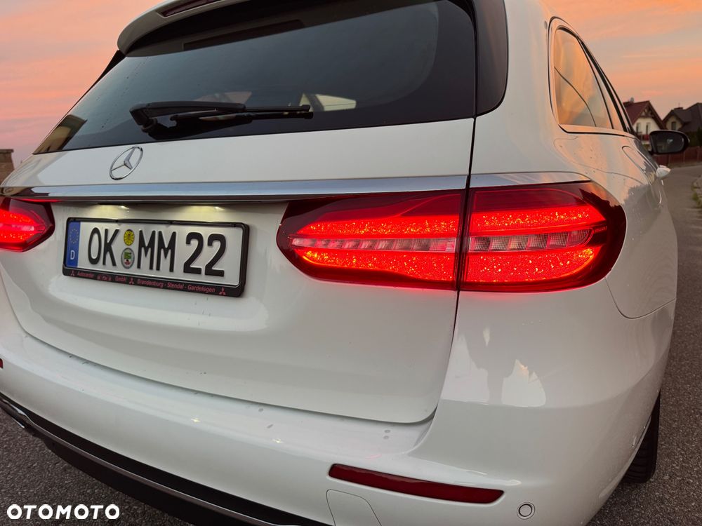Mercedes-Benz Klasa E 220 d 4Matic 9G-TRONIC Sportstyle Edition - 11