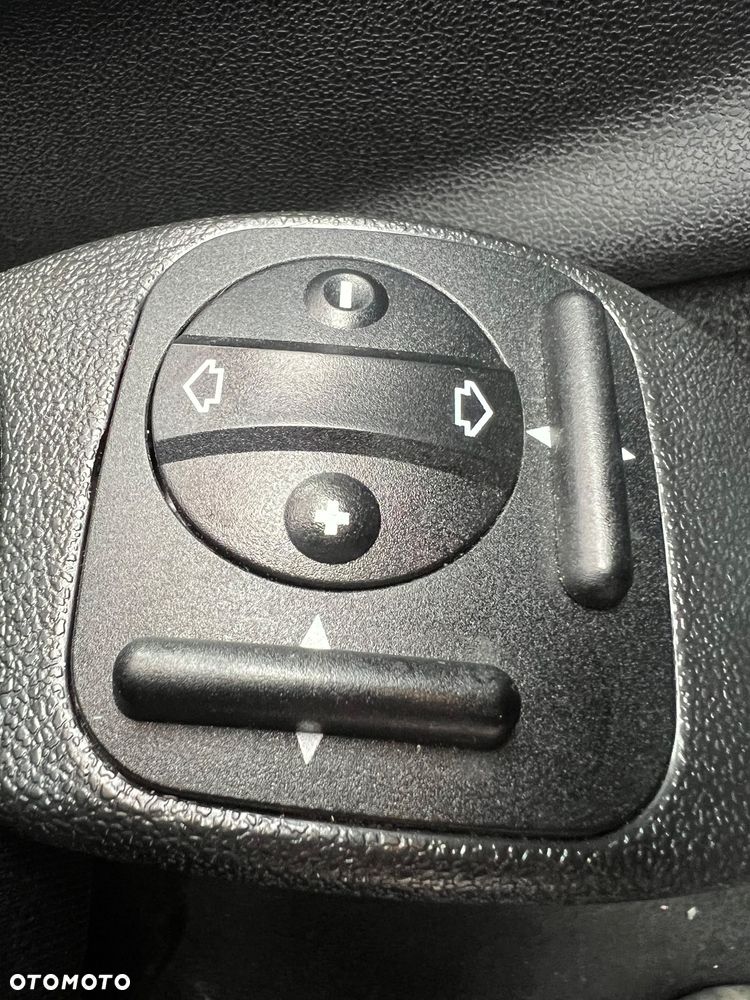 Mercedes-Benz GL 450 CDI - 23