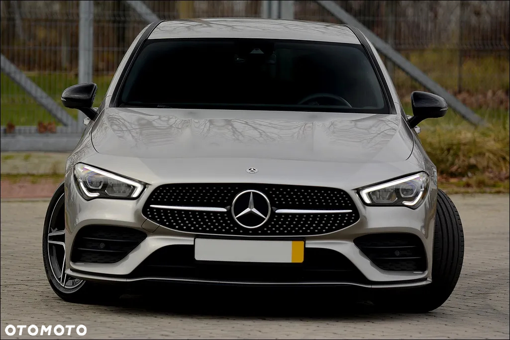 Mercedes-Benz CLA 180 Shooting Brake AMG Line - 10