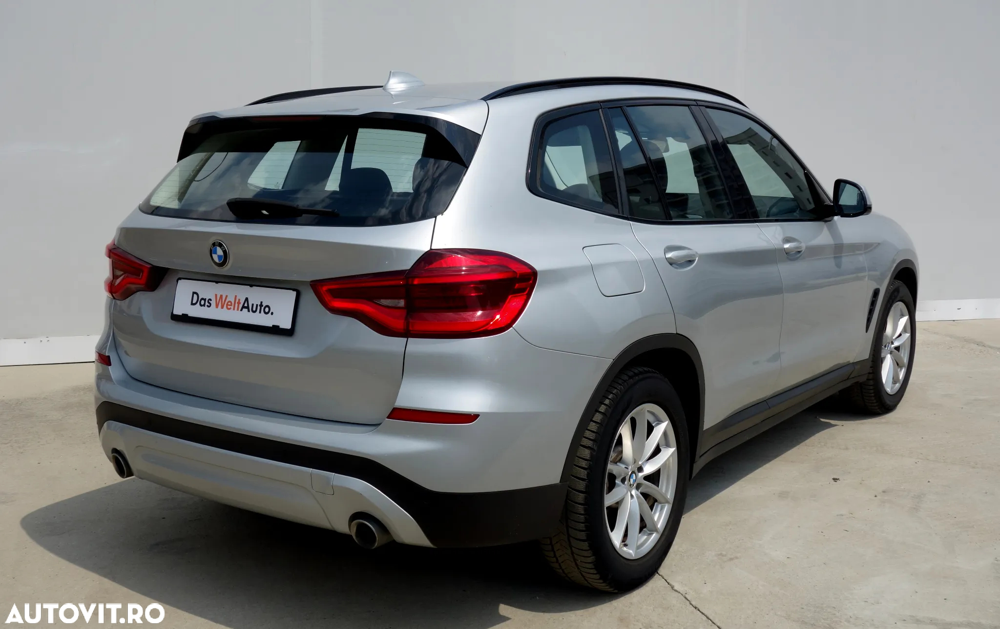 BMW X3 xDrive20i AT - 2