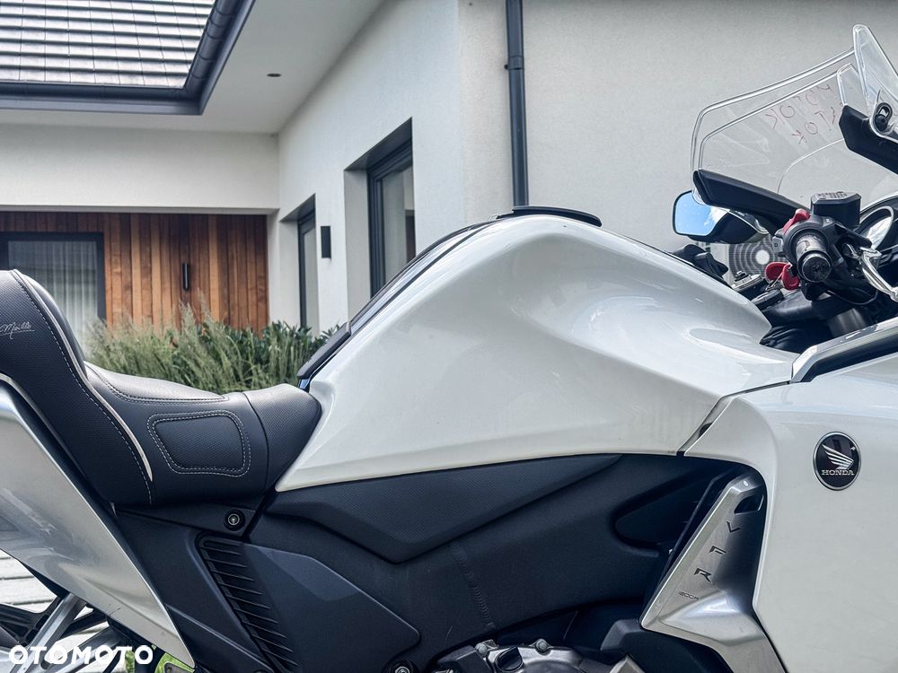 Honda VFR - 28