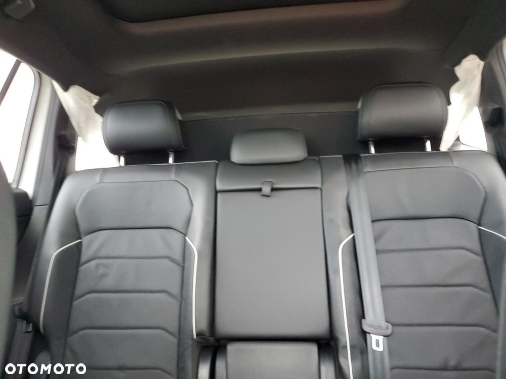 Volkswagen Tiguan - 10