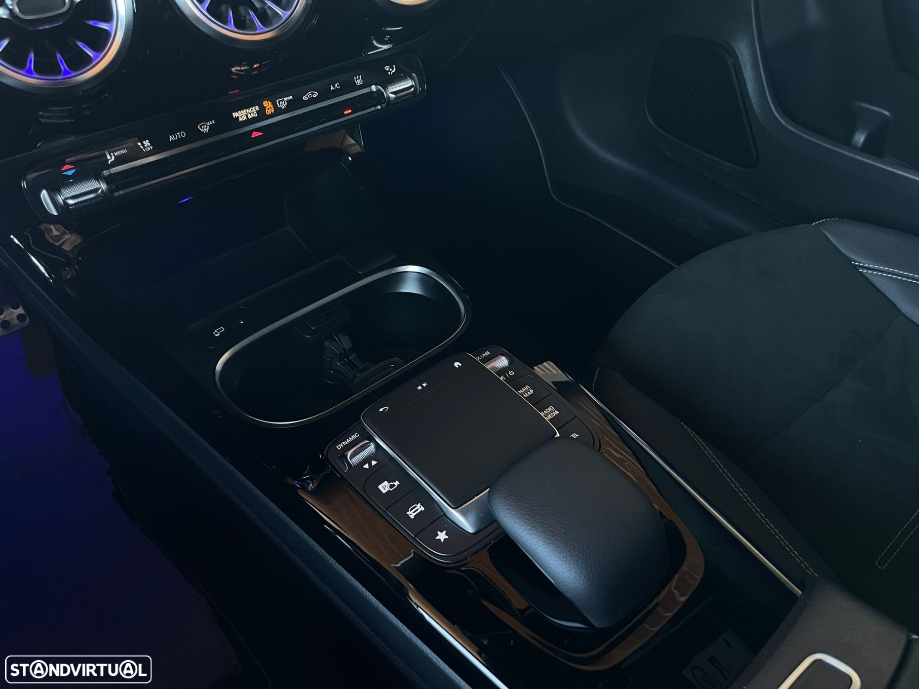 Mercedes-Benz CLA 250 e Shooting Brake AMG Line - 25