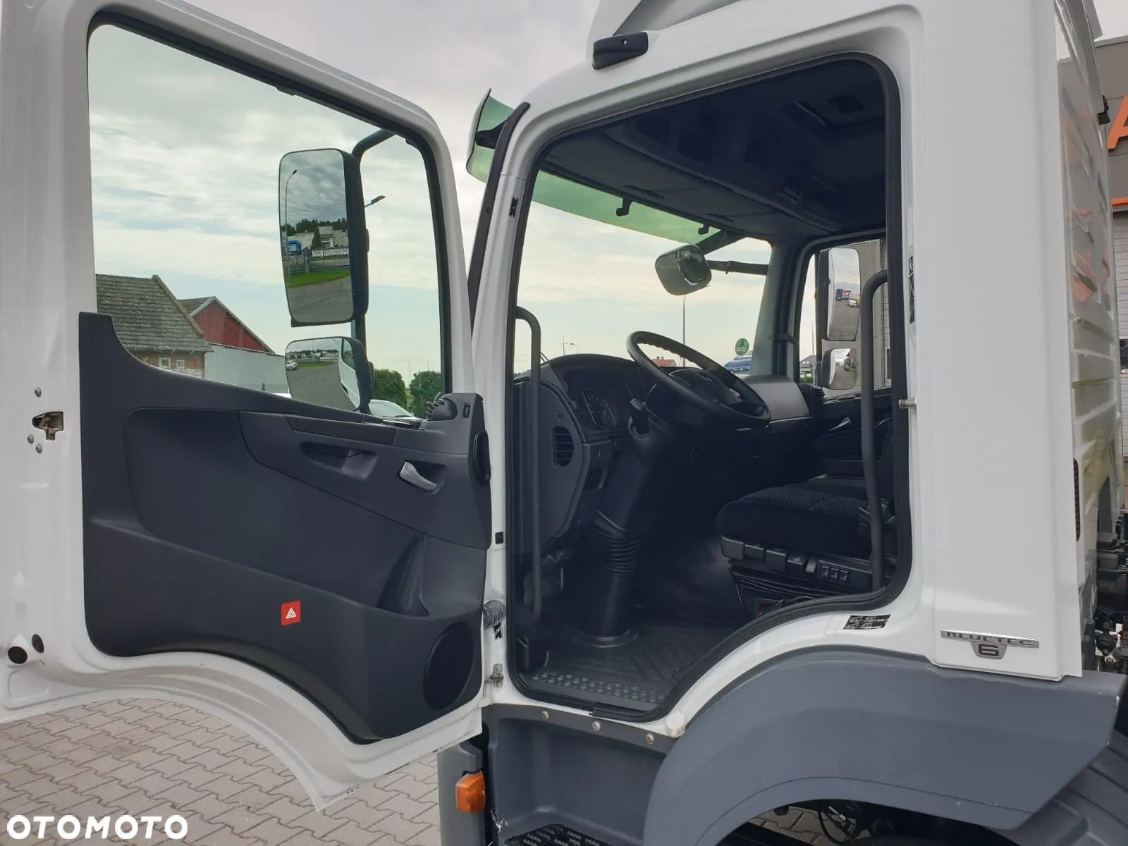 Mercedes-Benz ATEGO 818 L PLANDEKA + WINDA 3 FOTELE KLIMA PODUSZKI - 7