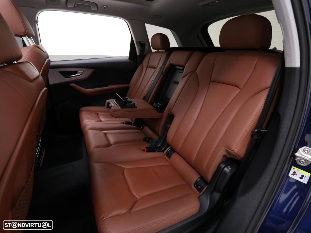 Audi Q7 55 TFSIe quattro S line Tiptronic - 9