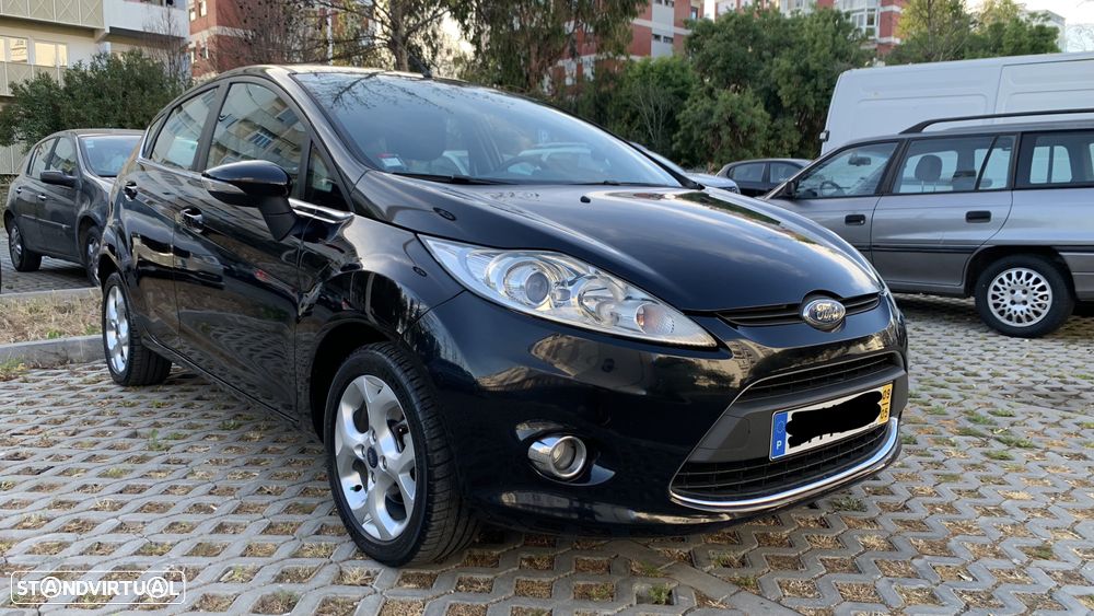 Ford Fiesta - 2