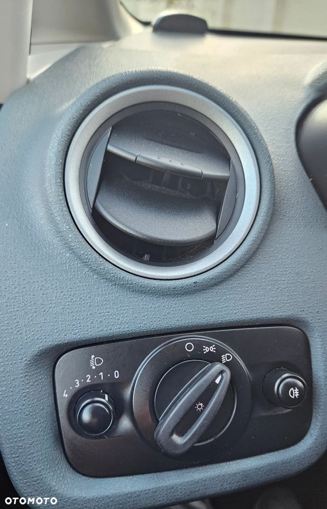 Ford Fiesta 1.25 Ambiente EU5 - 18