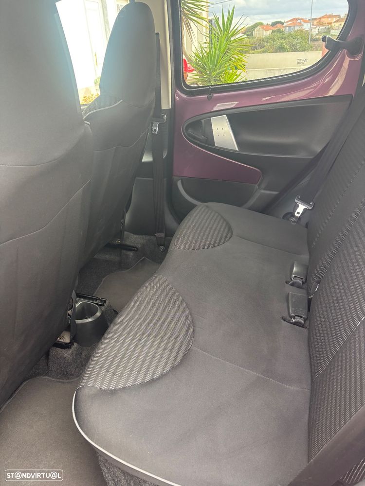 Peugeot 107 1.0 SE Envy - 6