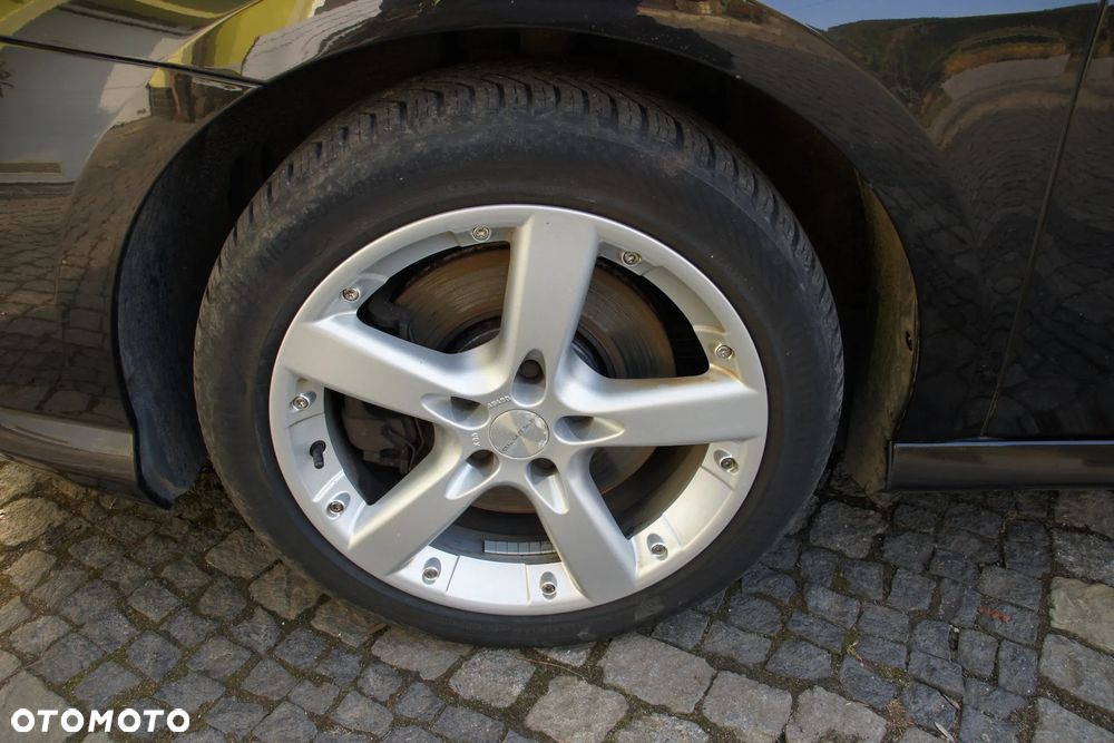 Renault Laguna dCi 150 FAP GT - 27