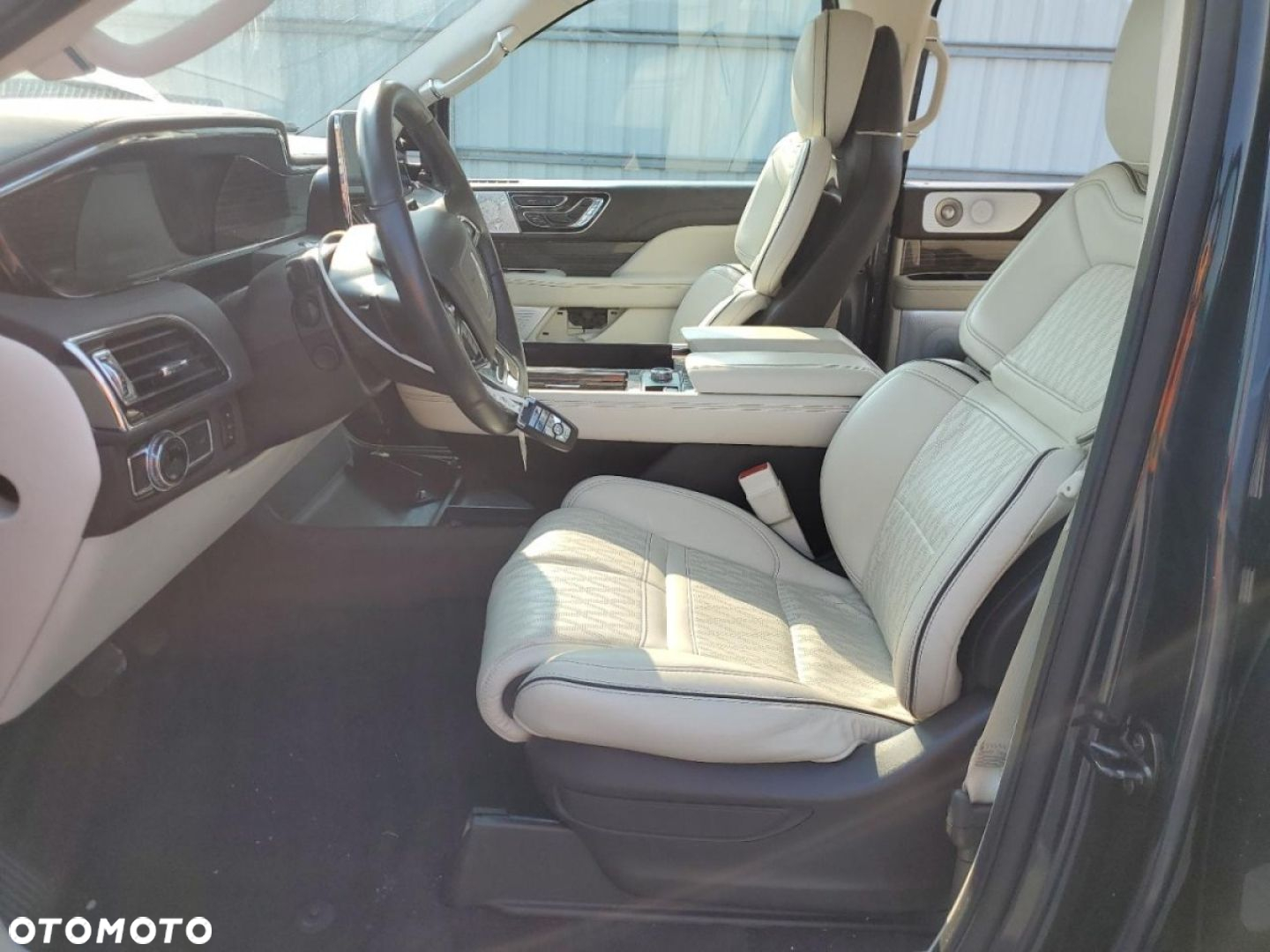 Lincoln Navigator - 7