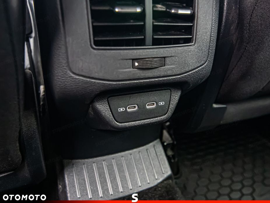 Volkswagen T-Roc 1.5 TSI Style - 21