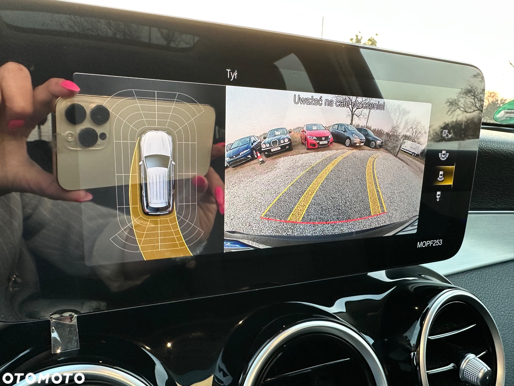 Mercedes-Benz GLC 300 e 4-Matic - 32