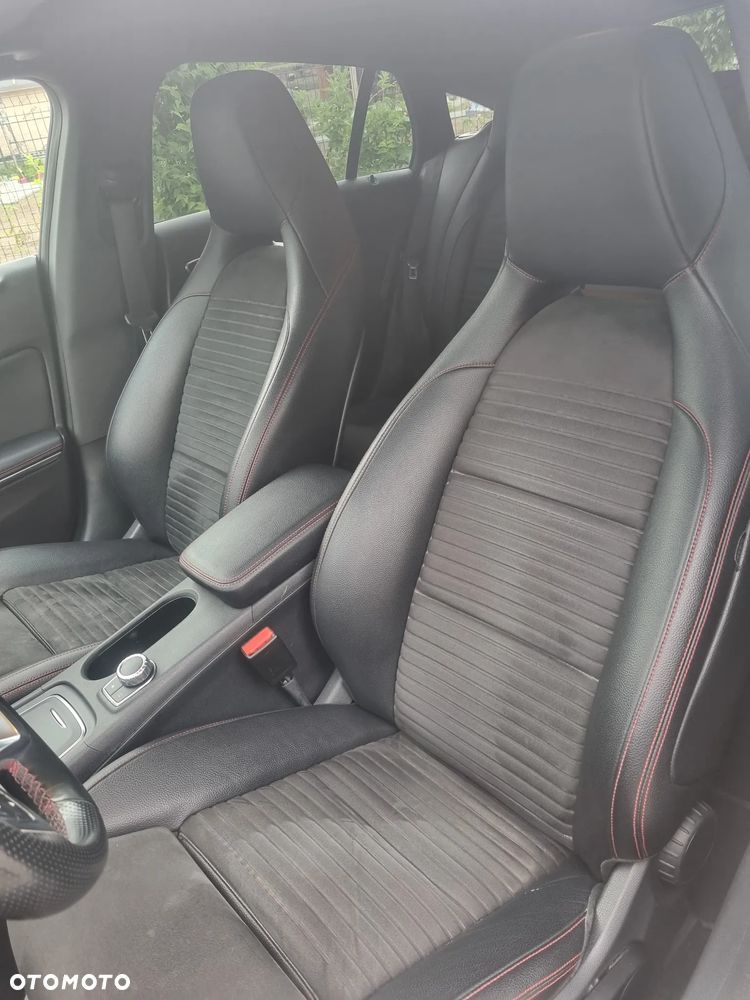 Mercedes-Benz CLA 200 7G-DCT AMG Line - 9