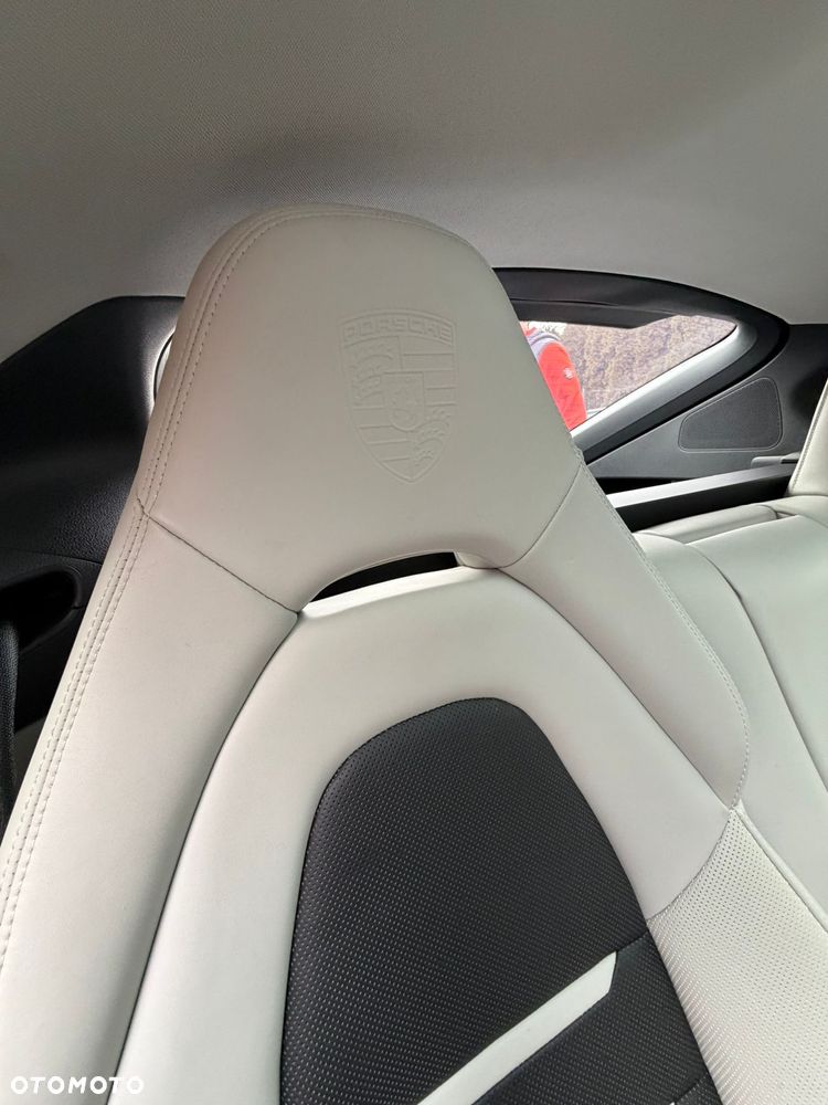 Porsche Panamera 4S - 15
