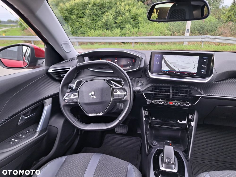 Peugeot 2008 1.2 Pure Tech GPF Allure S&S EAT6 - 16
