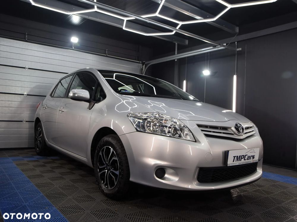 Toyota Auris - 2