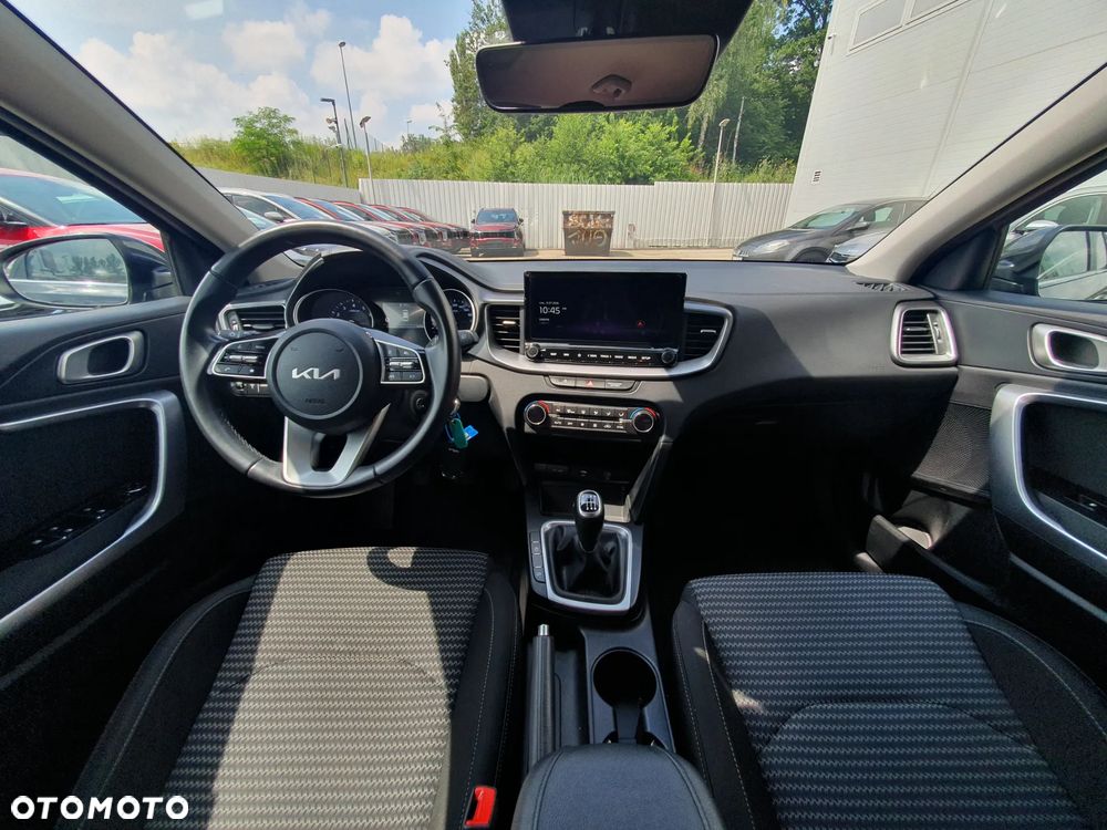 Kia Ceed 1.5 T-GDI M - 29