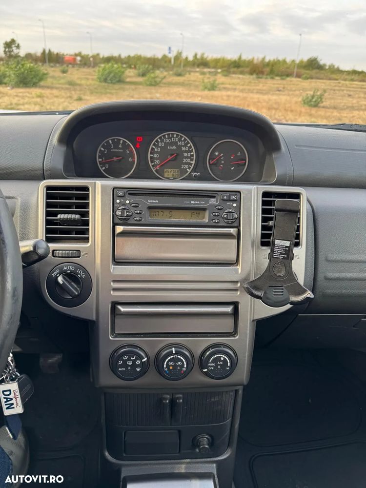 Nissan X-Trail 2.2 dCi Comfort - 10
