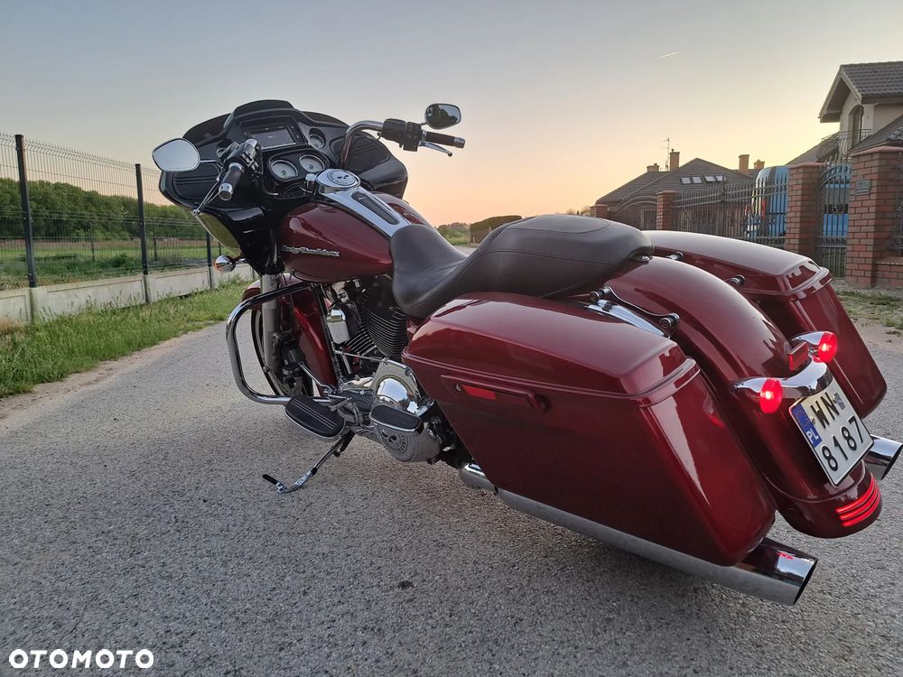 Harley-Davidson Touring Road Glide - 3