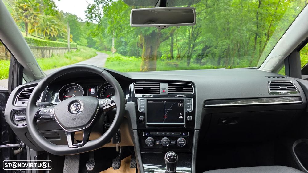 VW Golf 1.6 TDi R-Line - 39