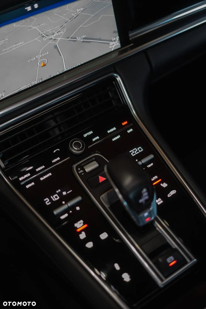 Porsche Panamera - 26