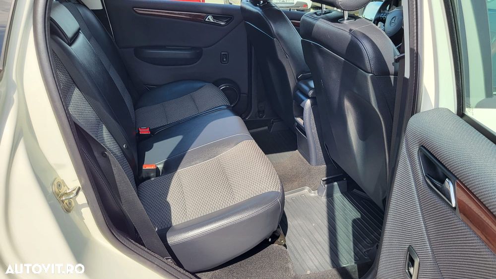 MERCEDES-BENZ A-Class 2012 — imagine 8