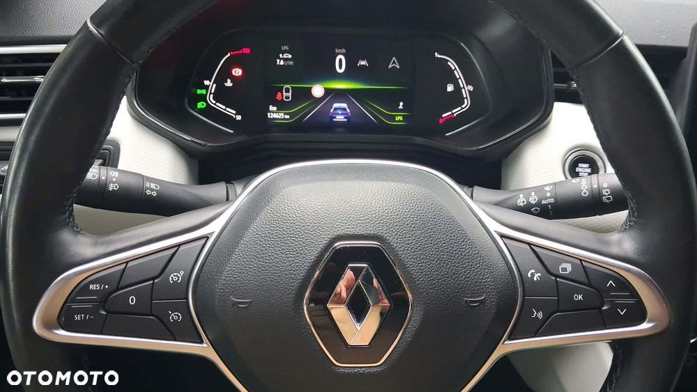Renault Clio - 12