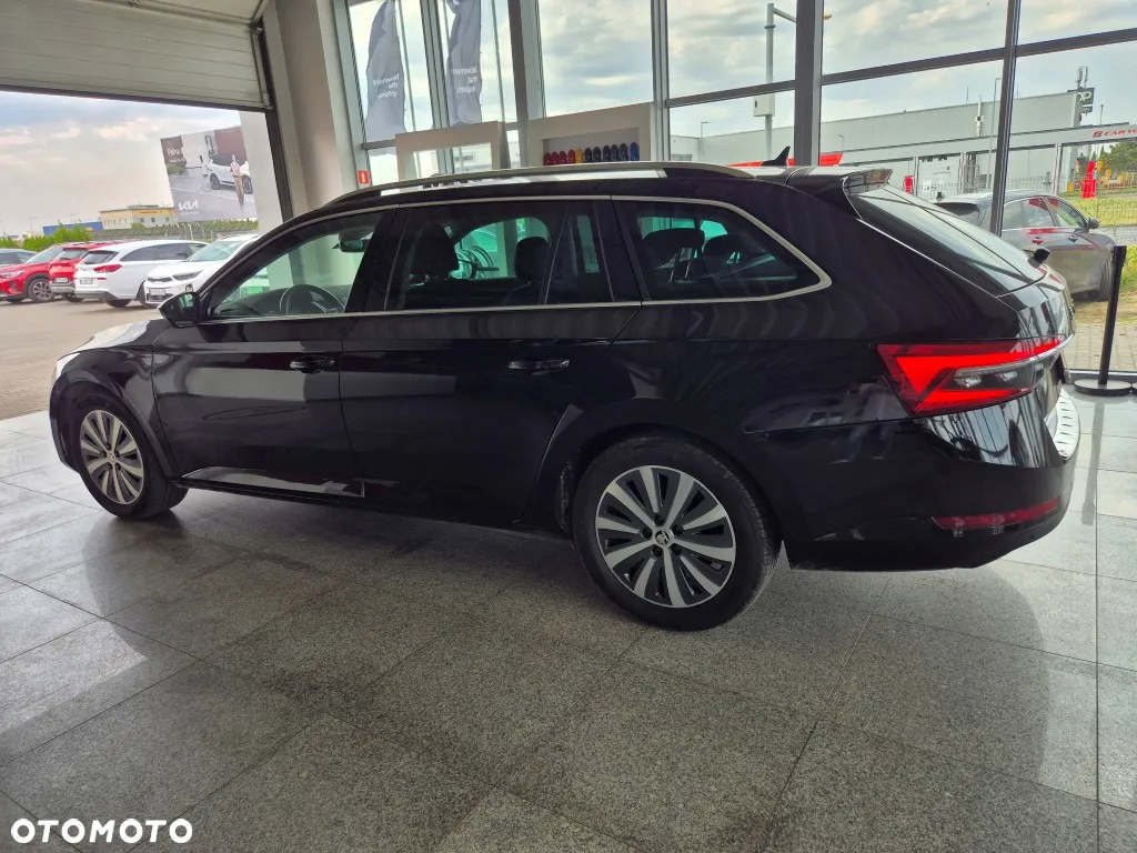 Skoda Superb 2.0 TDI SCR Style DSG - 9