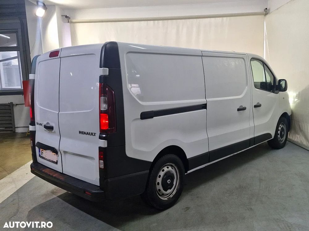 Renault TRAFIC - 2