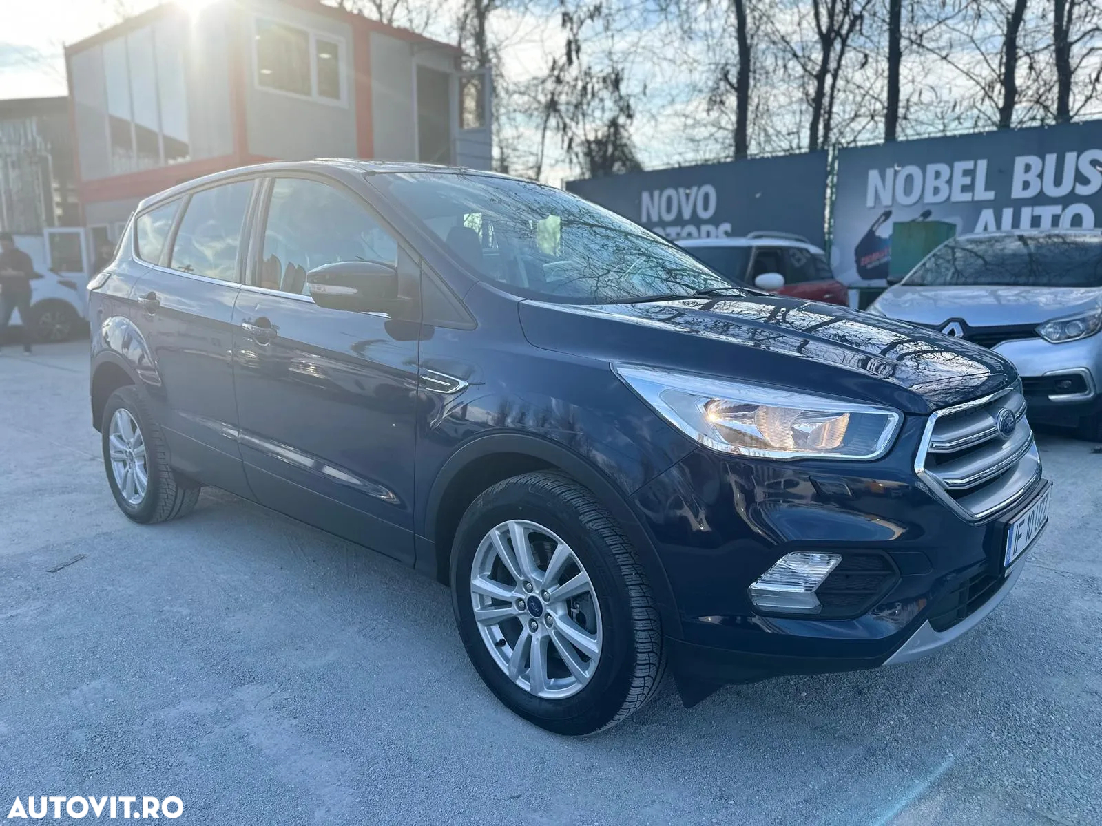 Ford Kuga 2.0 TDCi 4WD Powershift Titanium - 3