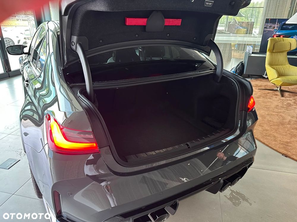 BMW M3 Competition M xDrive - 28
