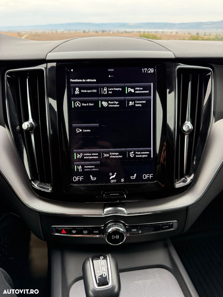 Volvo XC 60 D4 Momentum Pro - 10