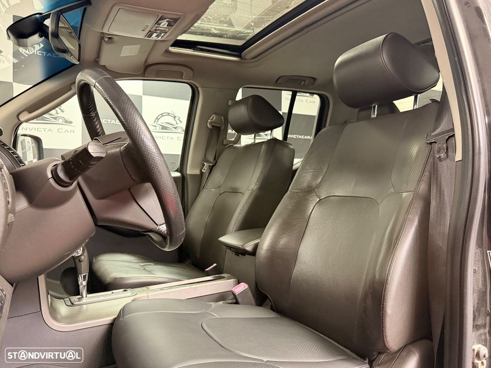Nissan Navara 2.5 dCi CD LE Premium AT - 16