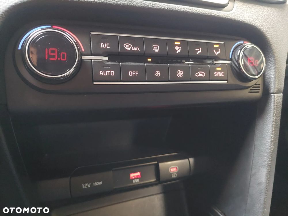 Kia Ceed 1.5 T-GDI M - 25