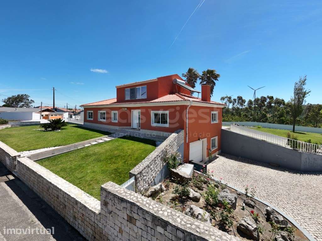 Moradia de excelência com piscina coberta, sala de cinema e terreno... - Grande imagem: 2/57