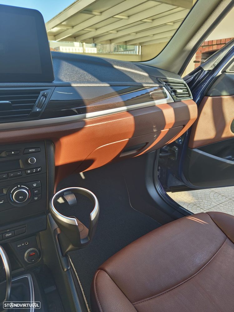 BMW X1 16 d sDrive Auto xLine - 16