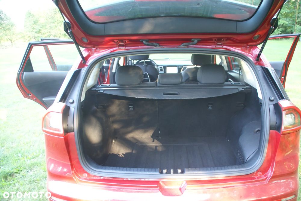 Kia Niro 1.6 GDI Hybrid M - 16