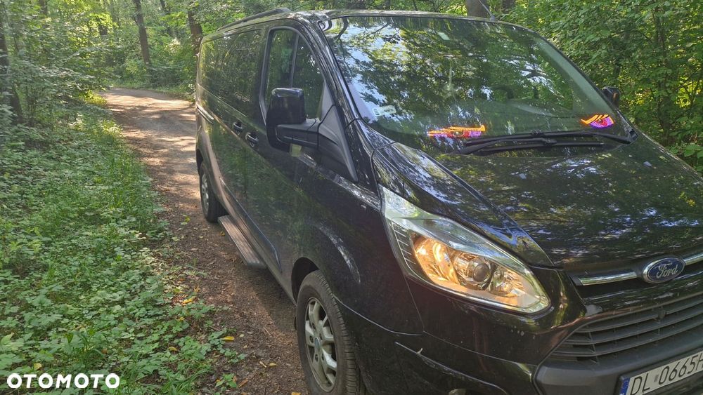 Ford Tourneo Custom - 1