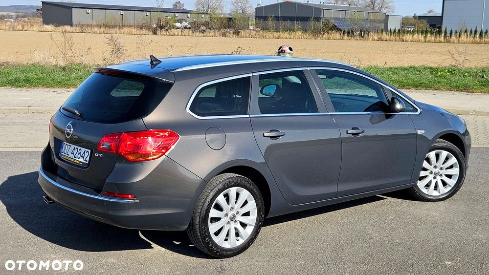 Opel Astra 2.0 CDTI Exklusiv - 3