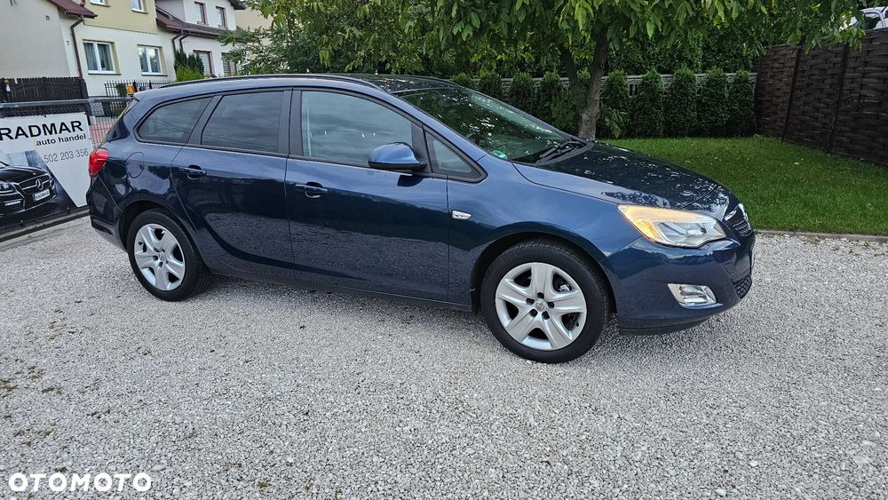 Opel Astra 1.7 CDTI EcoFLEX - 4