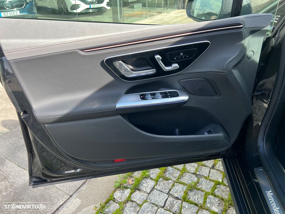 Mercedes-Benz EQE 300 Electric Art - 10