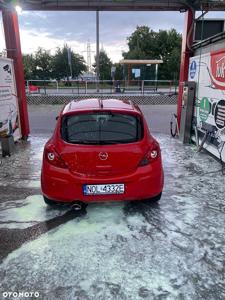 Opel Corsa 1.4 16V Sport - 4
