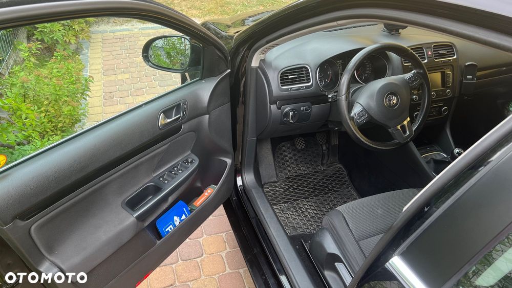 Volkswagen Golf VI 2.0 TDI Comfortline - 11