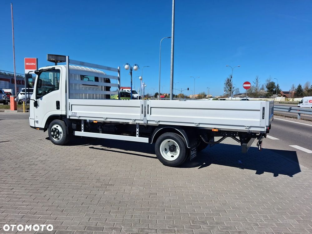 Isuzu M27 skrzynia otwarta 4.5m - 7