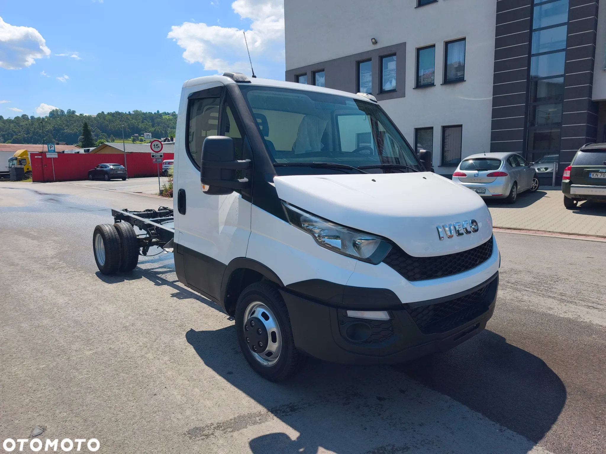 Iveco DAILY 35c14 2.3 hpi rama do zabudowy, 3,75 rozstaw - 3