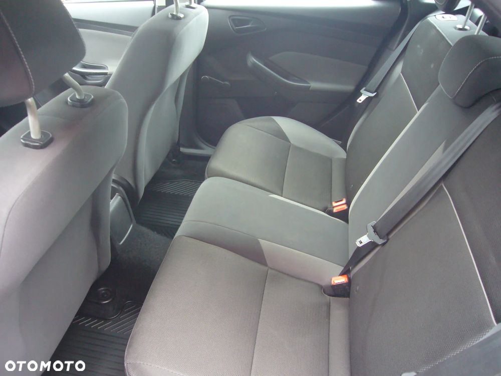 Ford Focus 1.6 Trend - 13
