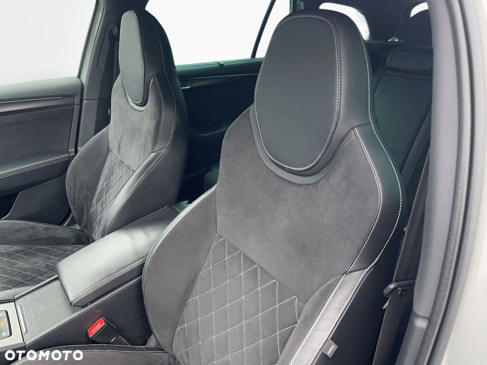 Skoda Superb 2.0 TDI SCR Sportline DSG - 18