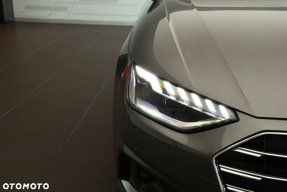 Audi A4 Avant - 10