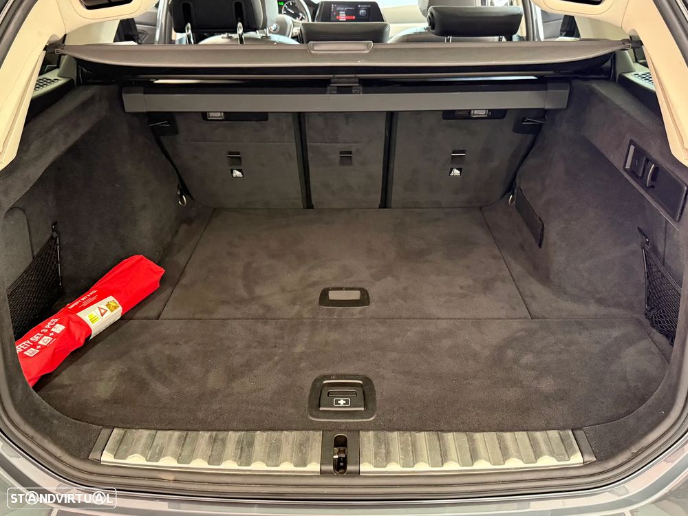BMW 318 d Aut. Luxury Line - 30