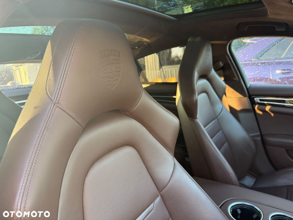 Porsche Panamera 4S - 17